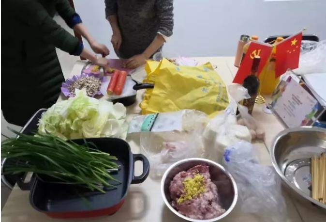 情暖冬至�Q�万紫千�U?></a></dt>
<dd>
<h3><a href=